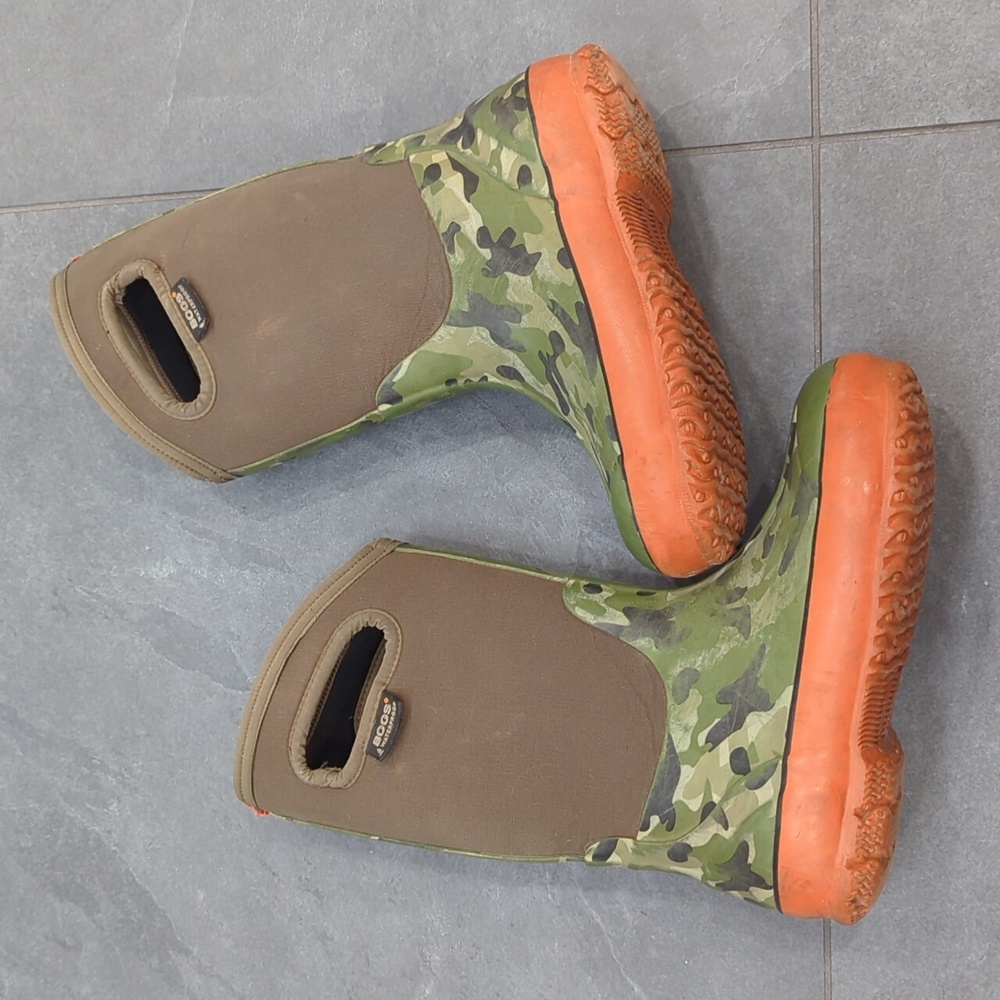 Bogs kids winter boots - size 2
